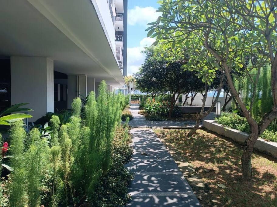 One Tebrau By Antlerzone Apartment Johor Bahru Exterior foto